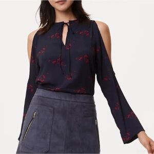 ✨ NWT LOFT Navy Floral Cold Shoulder Blouse – Size M ✨